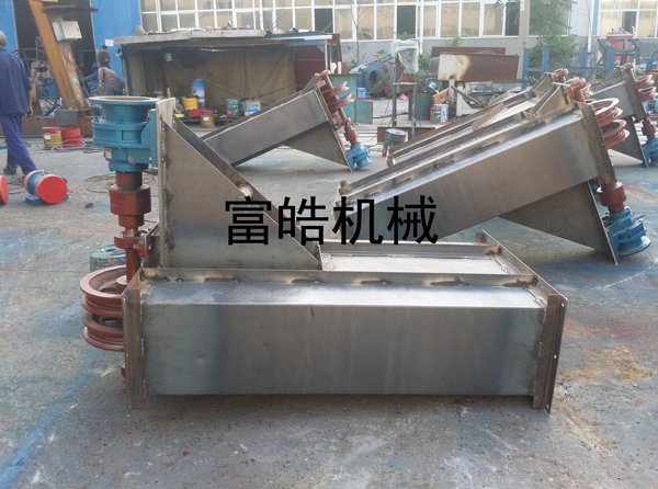 環(huán)鏈提升機(jī)適用于粉狀、顆粒狀物料